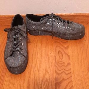 Qupid sparkling sneakers